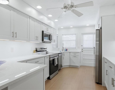 616 Lyons Lane - Photo Thumbnail 10
