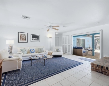 616 Lyons Lane - Photo Thumbnail 3