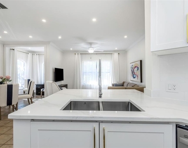 2199 Chianti Place - Photo Thumbnail 14