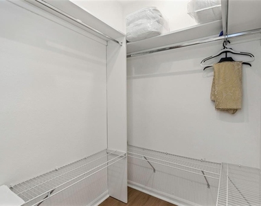 2199 Chianti Place - Photo Thumbnail 20