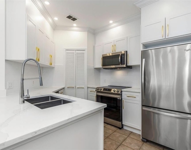 2199 Chianti Place - Photo Thumbnail 9