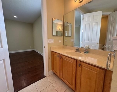 1442 Stickley Avenue - Photo Thumbnail 23