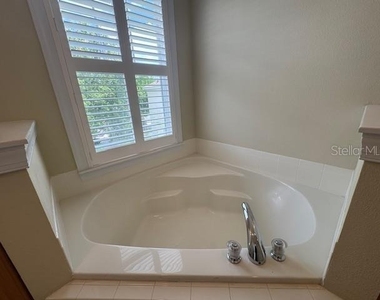 1442 Stickley Avenue - Photo Thumbnail 21