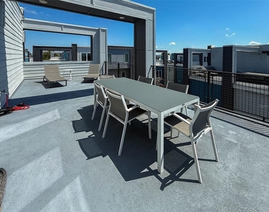 7770 Sandy Ridge Drive - Photo Thumbnail 6