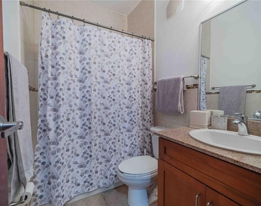180 Palmas Drive - Photo Thumbnail 20