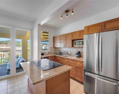 180 Palmas Drive - Photo Thumbnail 3