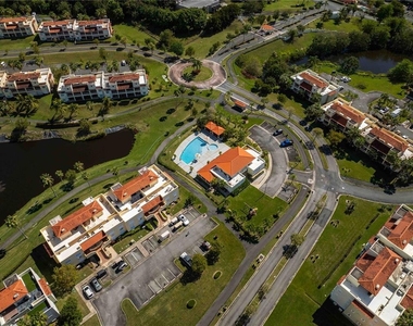 180 Palmas Drive - Photo Thumbnail 11