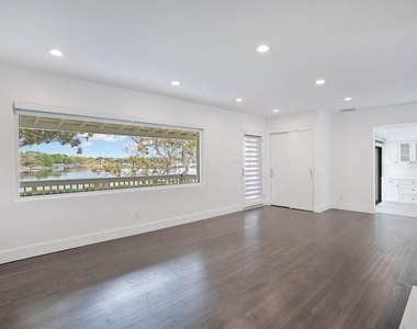 812 East Boulevard - Photo Thumbnail 14