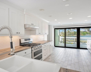 812 East Boulevard - Photo Thumbnail 24