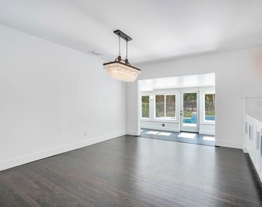 812 East Boulevard - Photo Thumbnail 15
