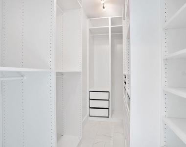 812 East Boulevard - Photo Thumbnail 41