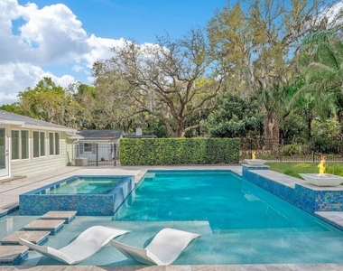 812 East Boulevard - Photo Thumbnail 53