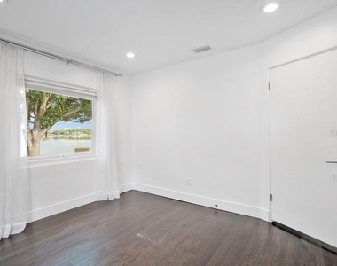 812 East Boulevard - Photo Thumbnail 43