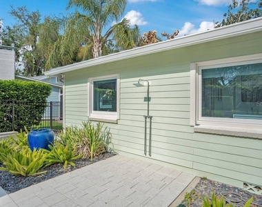 812 East Boulevard - Photo Thumbnail 47