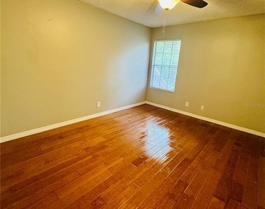 385 Woodside Drive - Photo Thumbnail 15