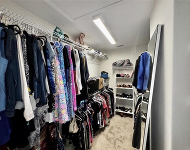 3690 Arlington Ridge Blvd - Photo Thumbnail 4