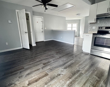 33 Pond Street - Photo Thumbnail 3