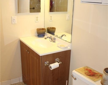 20 Woodsedge Drive - Photo Thumbnail 14