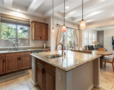 1041 Baronet Drive - Photo Thumbnail 13