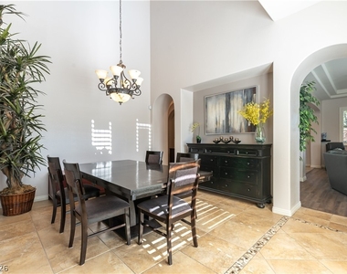 1041 Baronet Drive - Photo Thumbnail 5
