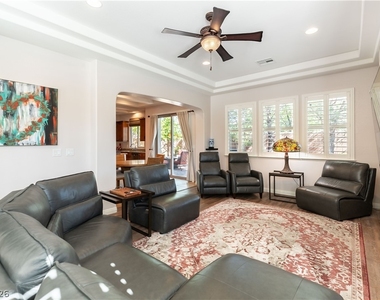 1041 Baronet Drive - Photo Thumbnail 6