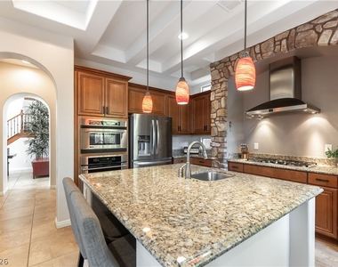 1041 Baronet Drive - Photo Thumbnail 12