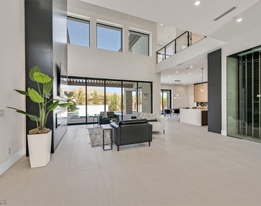 34 Vintage Canyon Street - Photo Thumbnail 4