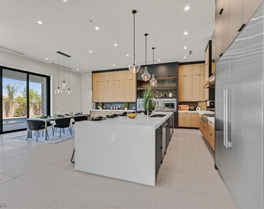 34 Vintage Canyon Street - Photo Thumbnail 6