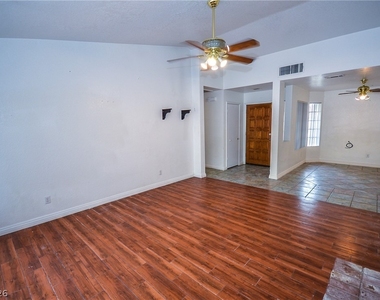 6762 Shelter Lane - Photo Thumbnail 4