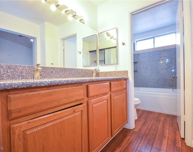 6762 Shelter Lane - Photo Thumbnail 17