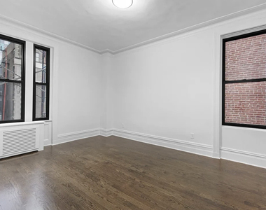 200 West 58th Street - Photo Thumbnail 6