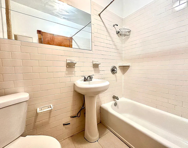 533 West 49th Street - Photo Thumbnail 4