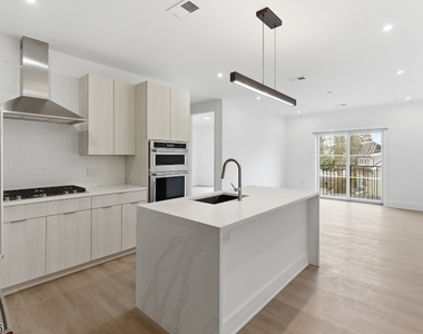 423 South Avenue West - Photo Thumbnail 15