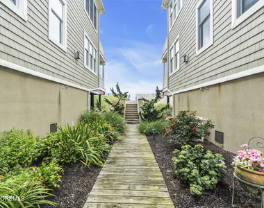 209 Beachfront - Photo Thumbnail 26