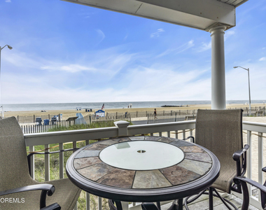 209 Beachfront - Photo Thumbnail 7
