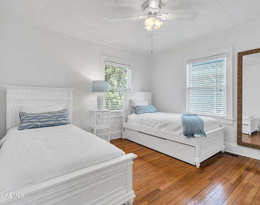 111 Chicago Boulevard - Photo Thumbnail 21