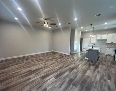 4001 Avion Drive - Photo Thumbnail 4