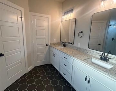 4001 Avion Drive - Photo Thumbnail 16