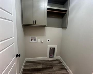 4001 Avion Drive - Photo Thumbnail 24