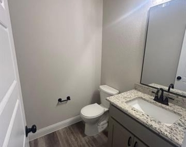 4001 Avion Drive - Photo Thumbnail 9