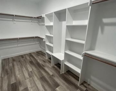 4001 Avion Drive - Photo Thumbnail 14