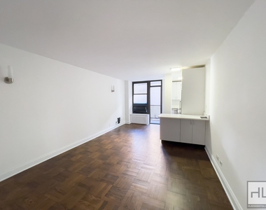 East 35 Street - Photo Thumbnail 1