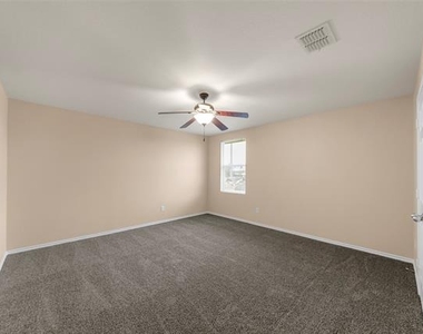 2805 Lake Terrace Drive - Photo Thumbnail 27