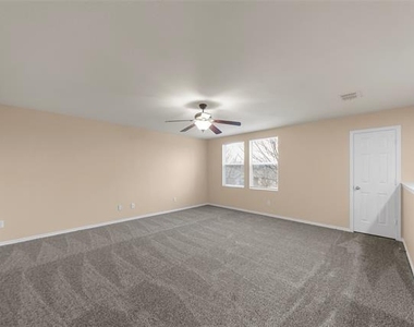 2805 Lake Terrace Drive - Photo Thumbnail 24