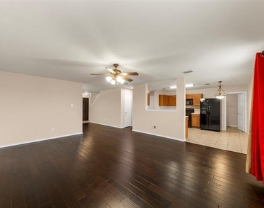 2805 Lake Terrace Drive - Photo Thumbnail 11
