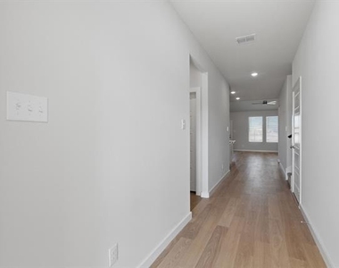 637 Sierra Ridge - Photo Thumbnail 2