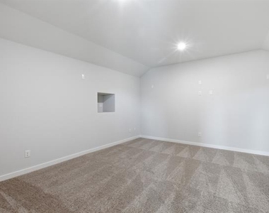 637 Sierra Ridge - Photo Thumbnail 13