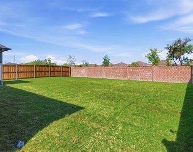 637 Sierra Ridge - Photo Thumbnail 24