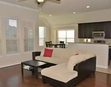 16328 Amistad Avenue - Photo Thumbnail 14