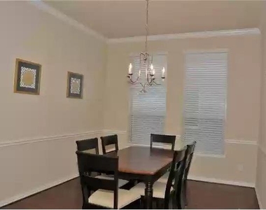 16328 Amistad Avenue - Photo Thumbnail 10